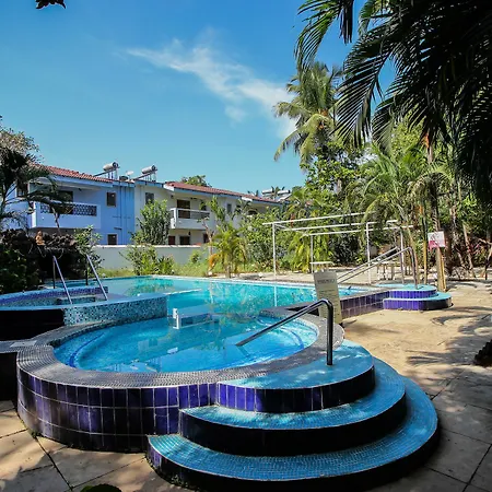 Oyo 10401 Home 4Bhk Villa Assagaon